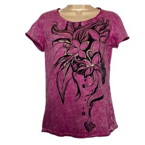 🌹 Pink Graphic Tee with Short Sleeves